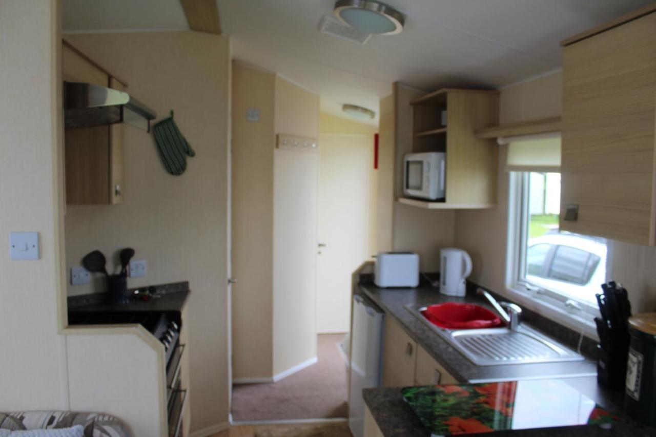 Atlas Florida Apartment Looe Exterior photo